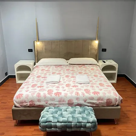 Modern Skylight Near Brignole - Always Open بيت ضيافة