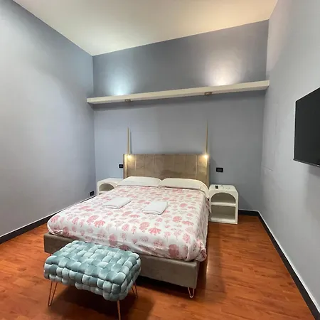 Modern Skylight Near Brignole - Always Open * جنوة